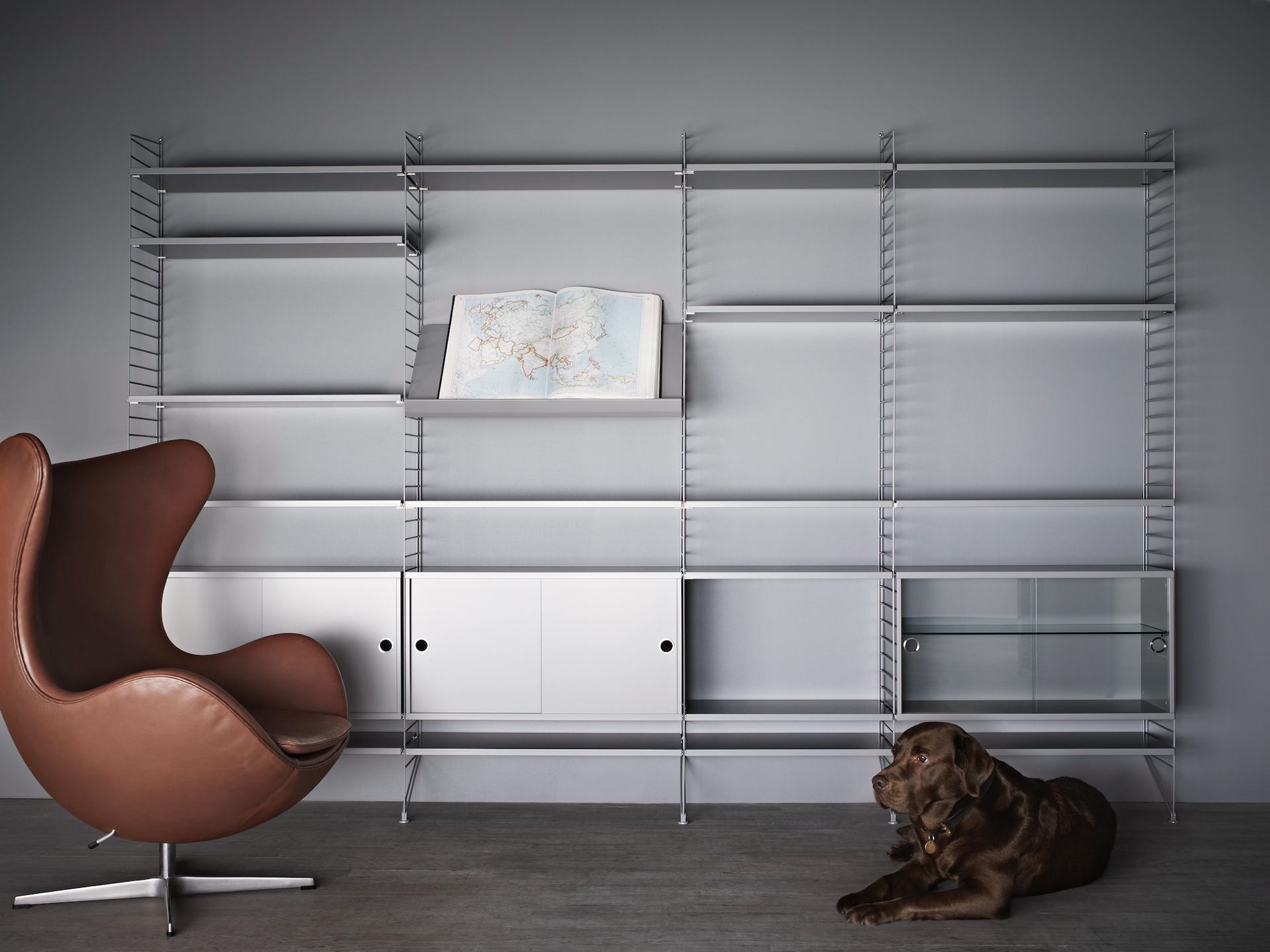 Étagères String Stratifié gris – String Furniture