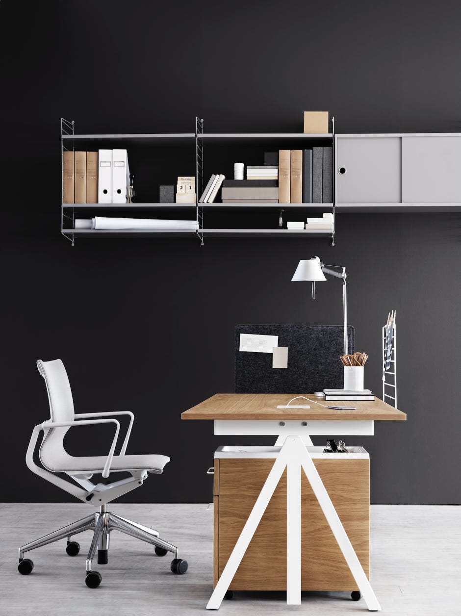Bureau Ajustable en Hauteur + Accessoires  design Anna von Schewen & Björn Dahlström