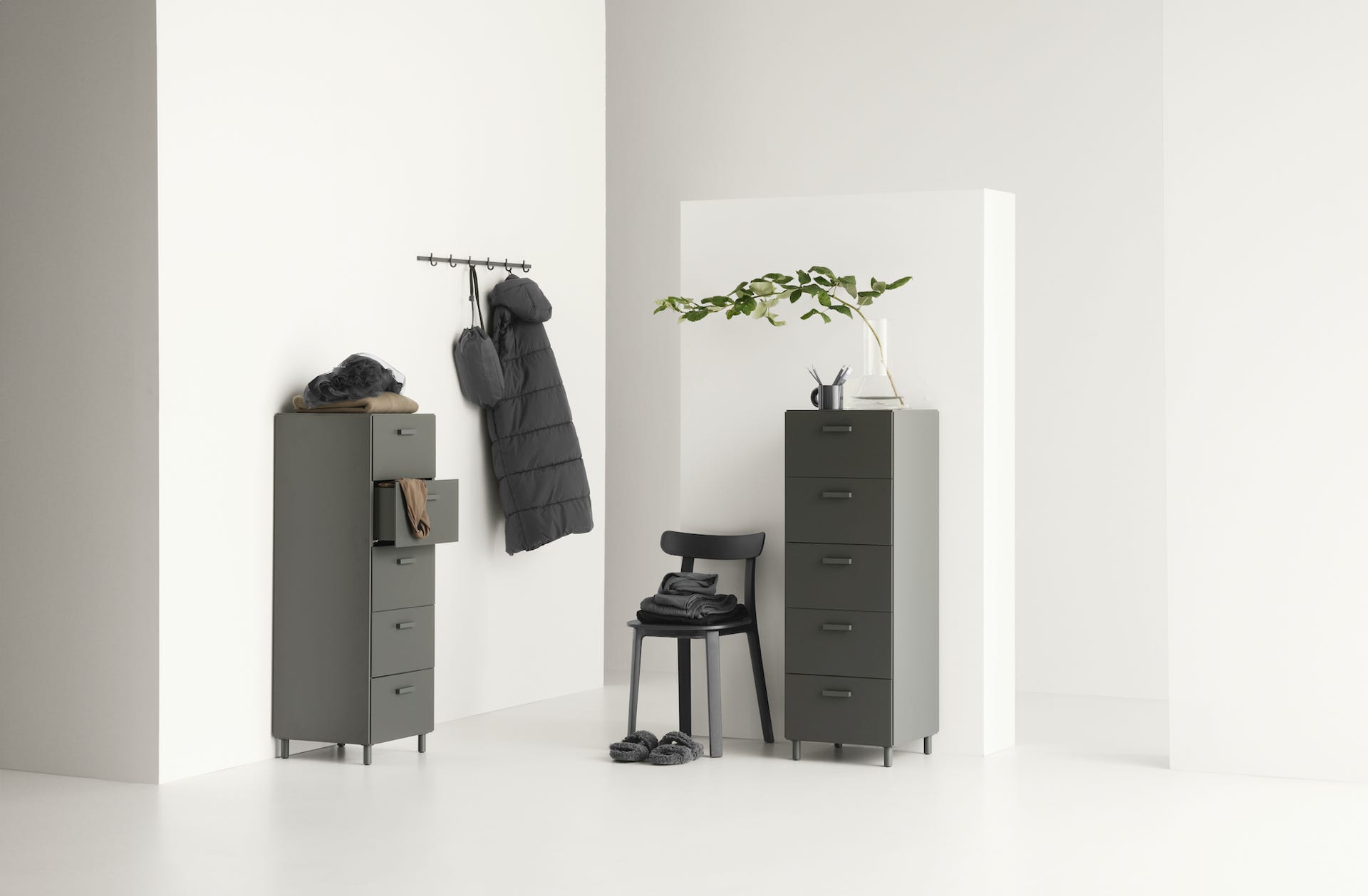 Commodes Relief TAF Studios